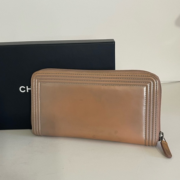 Chanel Boy Wallet - Picture 2 of 11